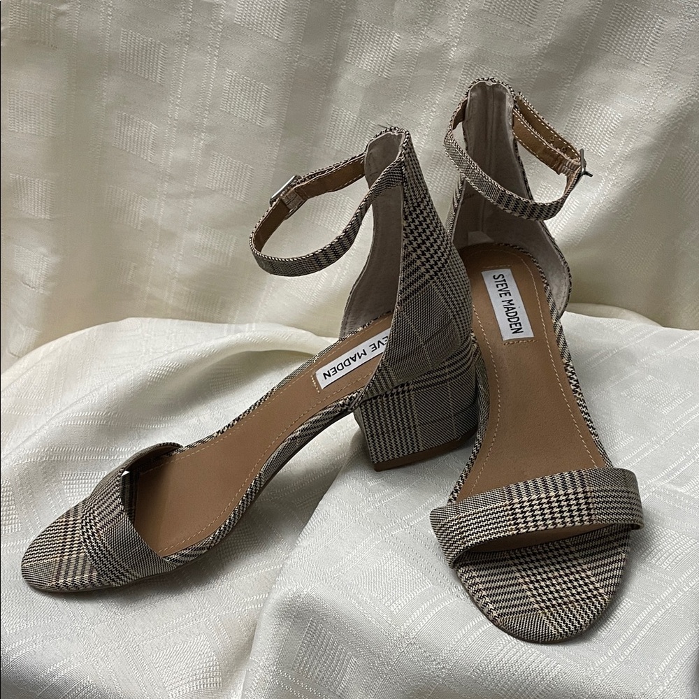 Steve Madden Checkered Block Heel Sandals